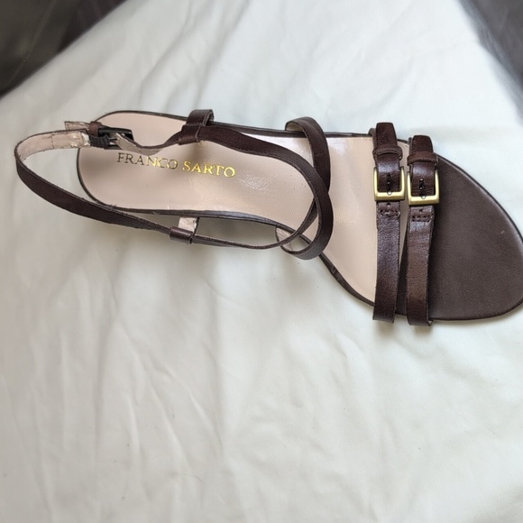 Franco Sarto Kindsey Buckle Detail/Wedge Heel Leather Sandal Size 10 NWOB - Picture 8 of 8